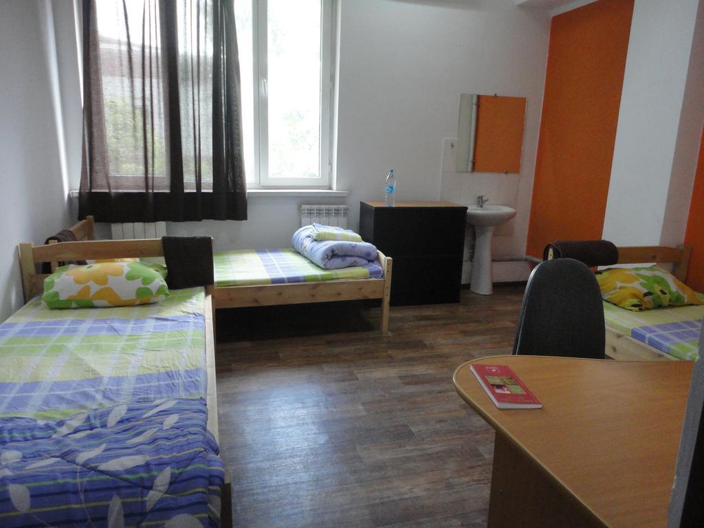 Amigo Hostel Almaty Chambre photo