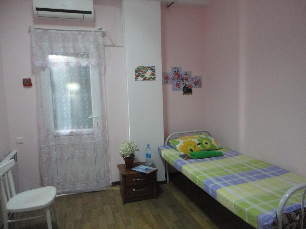 Amigo Hostel Almaty Extérieur photo