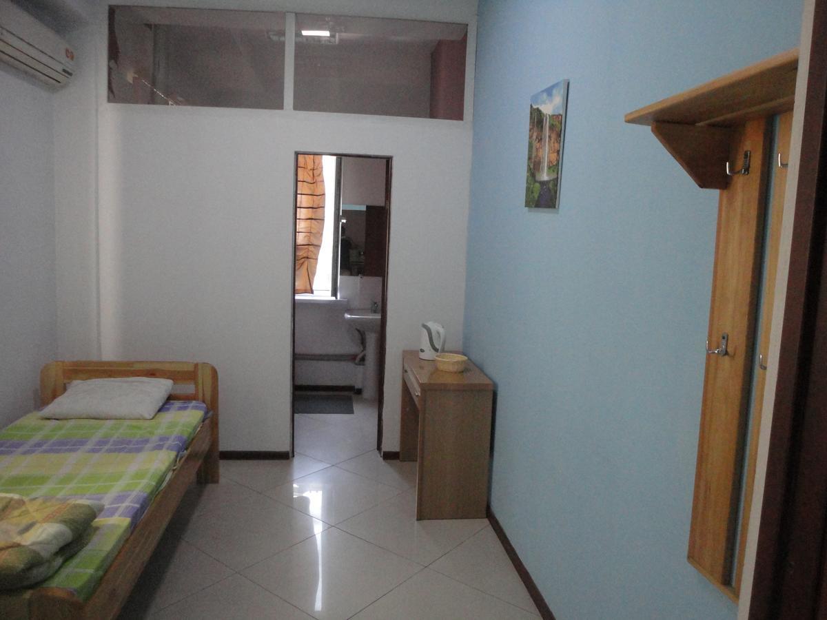 Amigo Hostel Almaty Extérieur photo