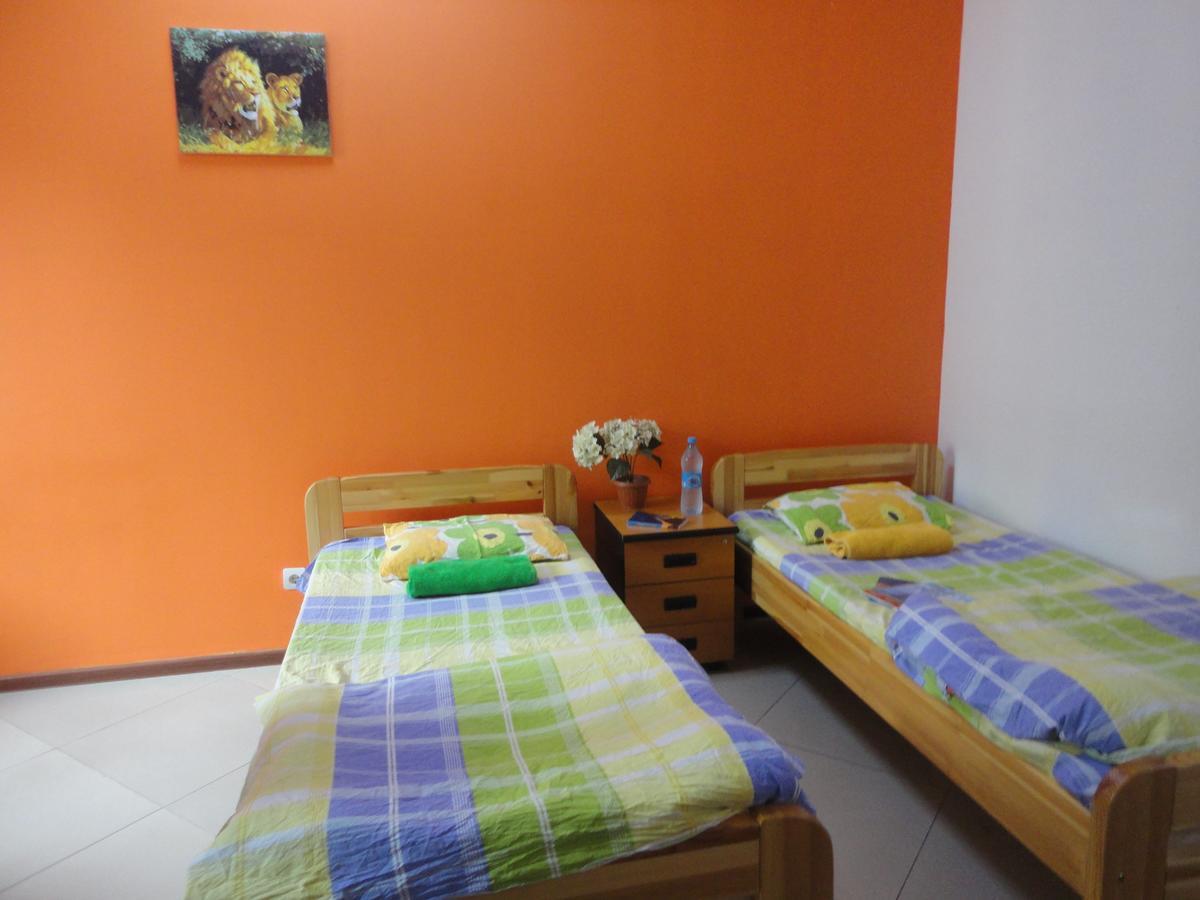 Amigo Hostel Almaty Extérieur photo